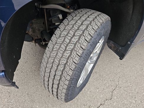 Used 2019 Chevrolet Silverado 1500 RST image 31