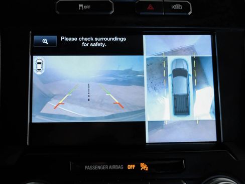 Used 2015 Ford F150 Platinum w/ Equipment Group 701A Luxury image 22