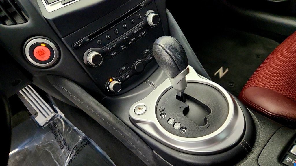 Used 2014 Nissan 370Z Touring w/ Navigation Package RWD image 18