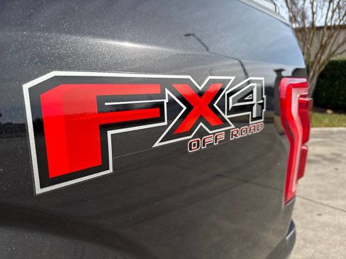 Used 2015 Ford F150 Lariat image 8