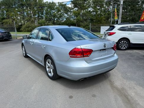 Used 2012 Volkswagen Passat 2.5 SE FWD image 3