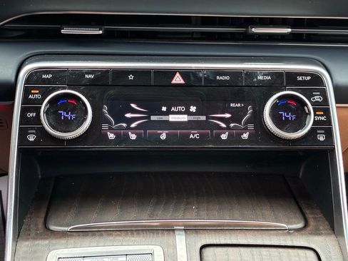Used 2023 Genesis GV80 3.5T w/ Prestige Package AWD/4WD image 38