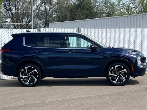 Used 2024 Mitsubishi Outlander SEL AWD/4WD image 3