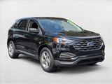 Used 2020 Ford Edge SE image 3