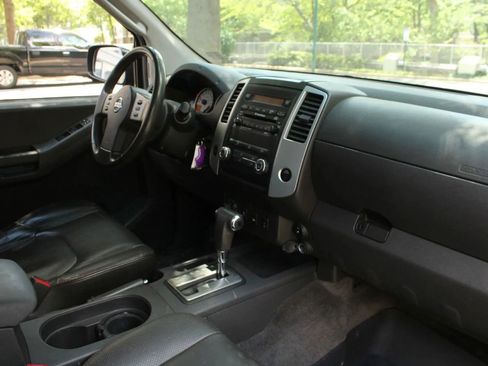 Used 2012 Nissan Xterra PRO-4X w/ Pro-4x Leather Pkg AWD/4WD image 25