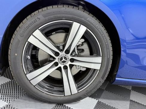 Used 2025 Mercedes-Benz C 300 4MATIC Sedan image 8