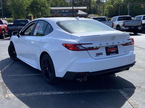 New 2026 Toyota Camry SE image 5