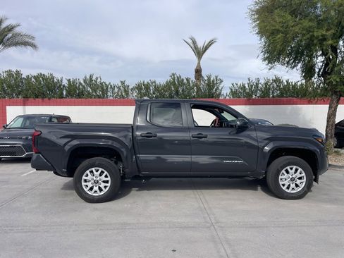 Used 2025 Toyota Tacoma SR5 image 3