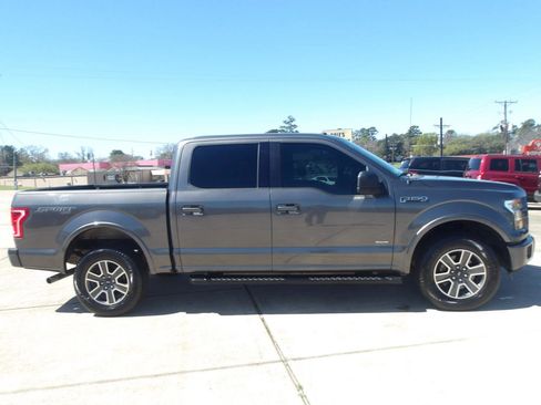 Used 2016 Ford F150 XLT w/ Equipment Group 302A Luxury image 5