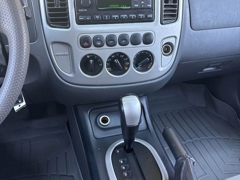 Used 2007 Ford Escape 4WD Hybrid image 17