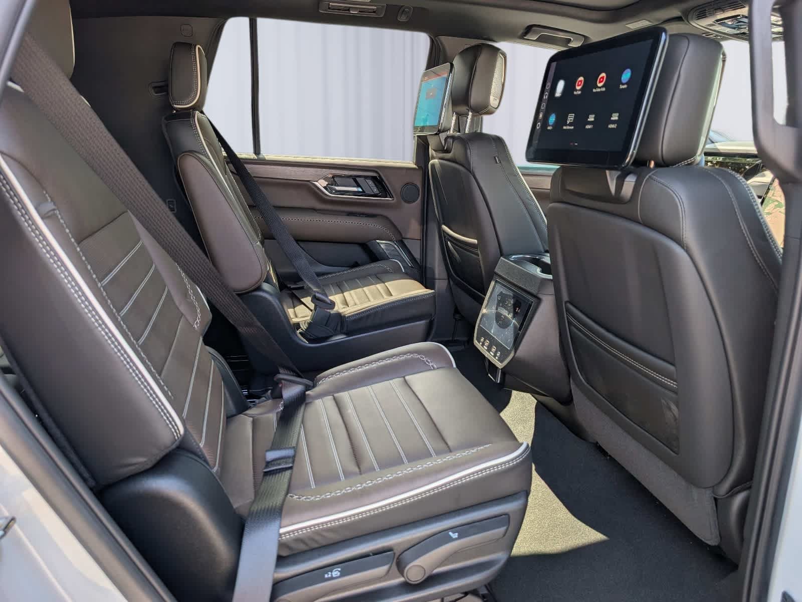 Certified 2026 GMC Yukon Denali Ultimate AWD/4WD image 13