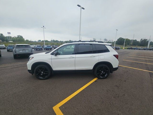 Used 2024 Honda Passport Black Edition image 5