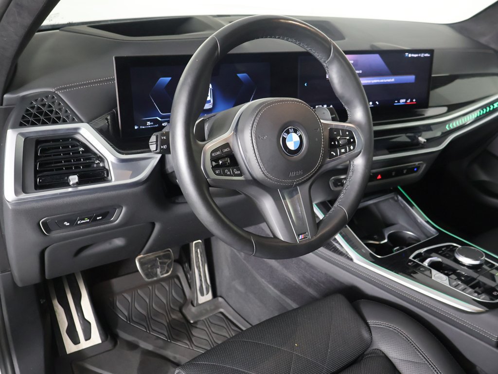 Used 2024 BMW X7 xDrive40i w/ M Sport Package AWD/4WD image 30