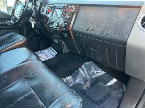 Used 2011 Ford F250 Lariat w/ Lariat Ultimate Pkg image 53