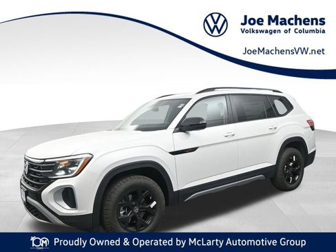 New 2026 Volkswagen Atlas Peak Edition AWD/4WD image 1