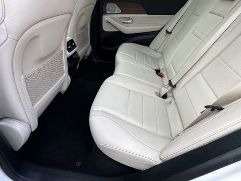 Used 2025 Mercedes-Benz GLE 450e 4MATIC image 24