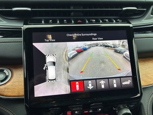 Used 2022 Jeep Grand Cherokee Summit image 27