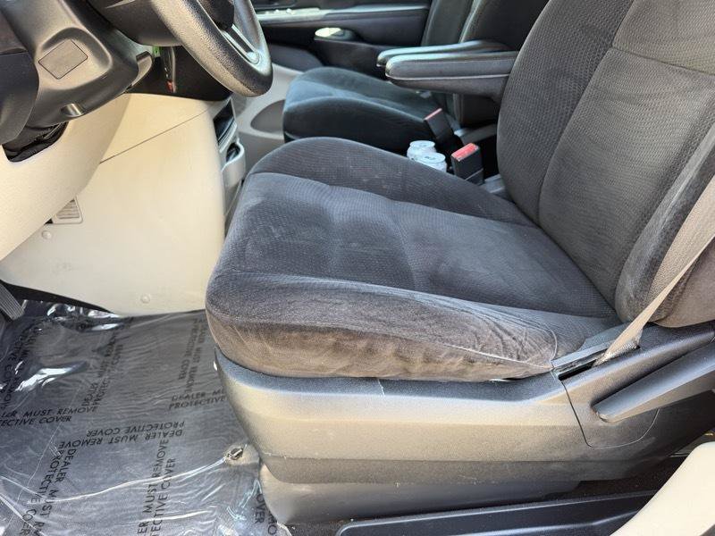 Used 2016 Dodge Grand Caravan SE w/ Quick Order Package 29E SE FWD image 30