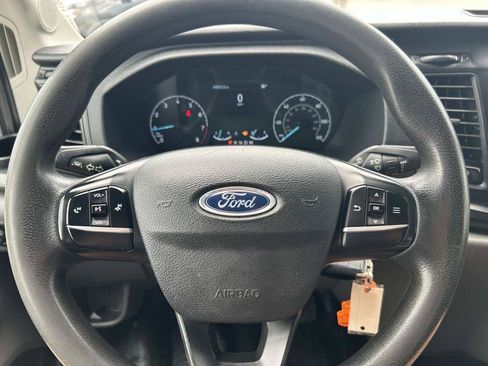 Used 2022 Ford Transit 350 DRW RWD image 38