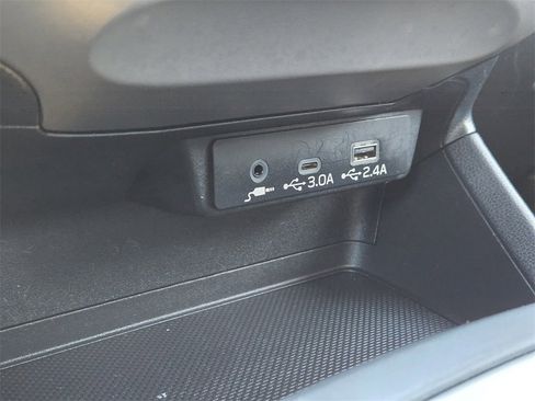 Used 2024 Subaru Crosstrek 2.0i Premium image 22