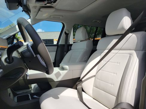 Used 2024 Hyundai Santa Fe Calligraphy AWD/4WD image 17