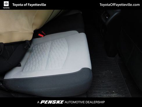 Used 2018 Chevrolet Equinox LT FWD image 4