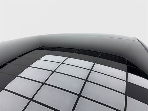 Used 2023 Tesla Model 3 Standard Range image 13