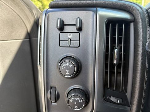 Used 2017 Chevrolet Silverado 1500 LTZ Z71 w/ LTZ Plus Package image 27