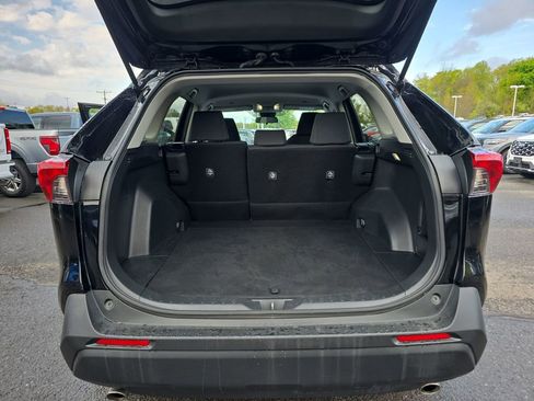 Used 2024 Toyota RAV4 LE AWD/4WD image 15