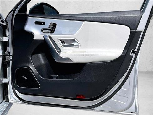 Used 2020 Mercedes-Benz A 220 4MATIC image 19