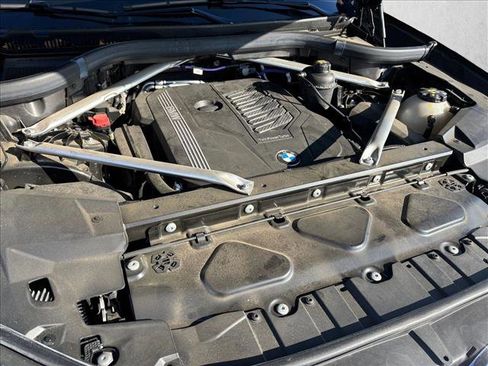 Used 2023 BMW X5 xDrive40i w/ M Sport Package image 17