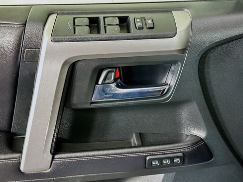 Used 2016 Toyota 4Runner Limited image 15