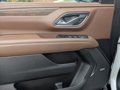 Certified 2022 Chevrolet Suburban High Country w/ Max Trailering Package image 14