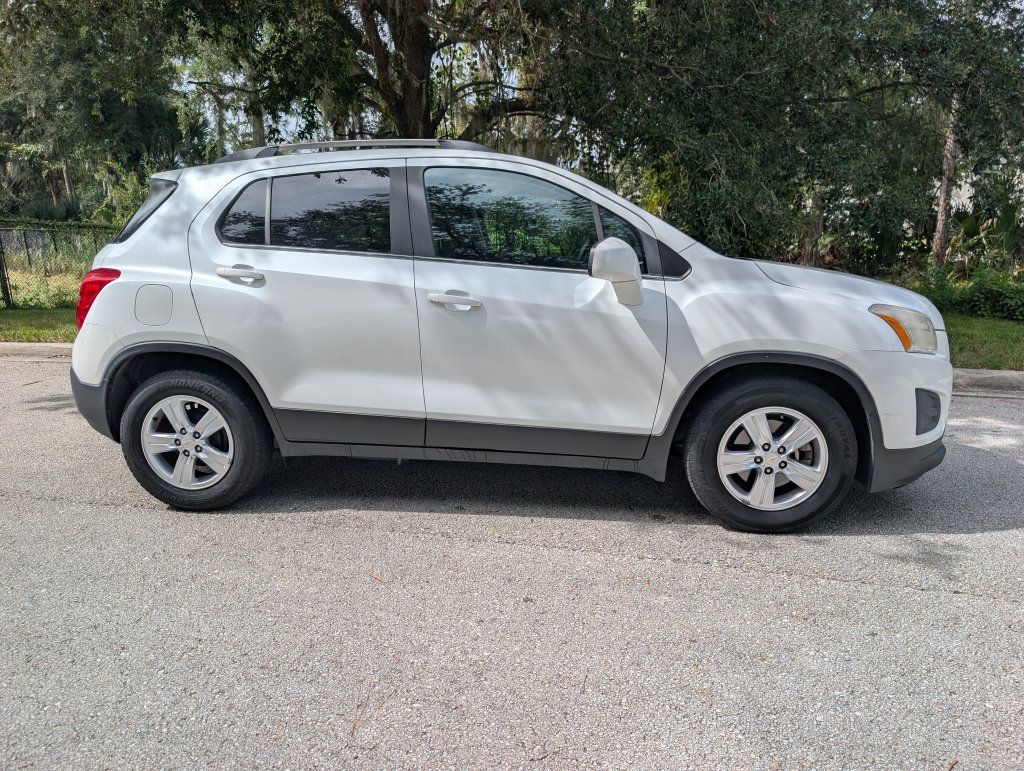 Used 2015 Chevrolet Trax LT w/ LT Plus Package FWD image 8
