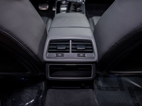 Used 2023 Audi S6 Prestige image 45