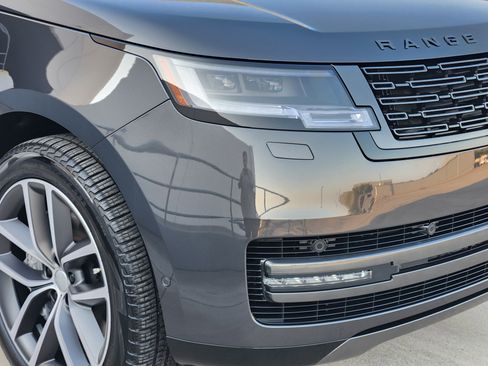 New 2025 Land Rover Range Rover SE image 8