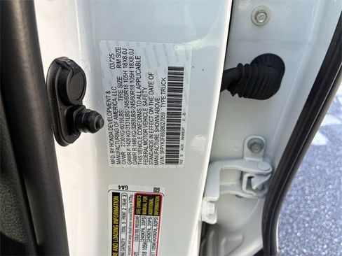 Certified 2025 Honda Ridgeline Black Edition image 39