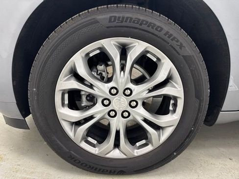 Used 2021 Buick Enclave Avenir w/ Avenir Technology Package AWD/4WD image 37