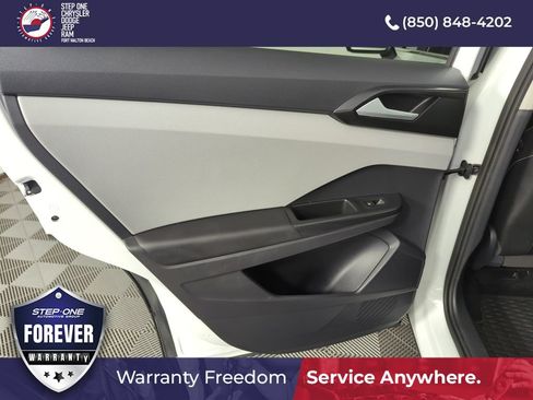 Used 2022 Volkswagen Taos SE FWD image 25
