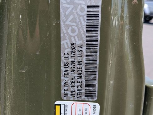 Used 2022 Jeep Gladiator Sport image 22