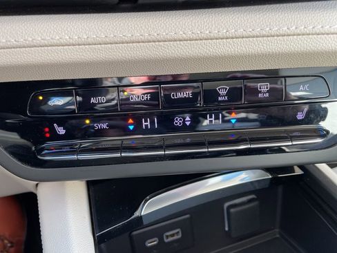 Used 2022 Buick Envision Preferred image 21