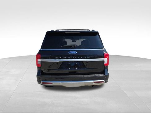 Used 2023 Ford Expedition XLT AWD/4WD image 7