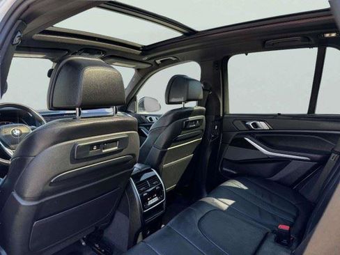 Used 2020 BMW X5 xDrive50i w/ Premium Package AWD/4WD image 41