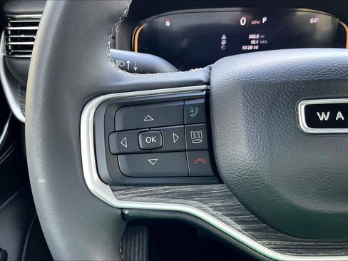 Used 2022 Jeep Wagoneer Series II image 17