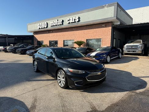 Used 2017 Chevrolet Malibu Premier w/ Premier Sun and Wheel Package image 2