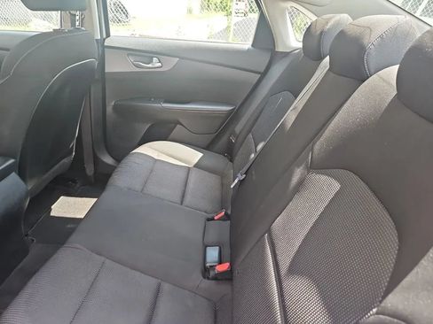 Used 2019 Kia Forte LXS FWD image 12