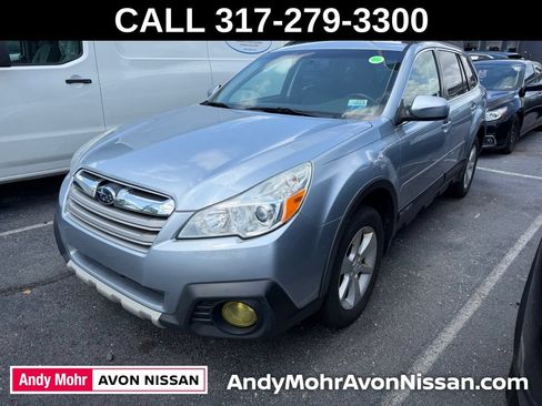 Used 2014 Subaru Outback 3.6R Limited w/ Moonroof Package AWD/4WD image 3