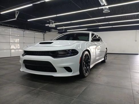 Used 2023 Dodge Charger Scat Pack w/ Technology Group RWD image 39