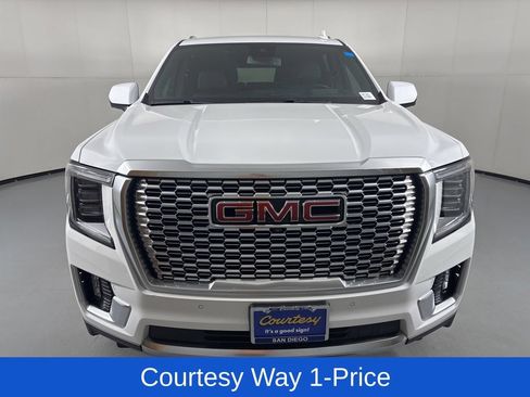 Used 2024 GMC Yukon XL Denali AWD/4WD image 4