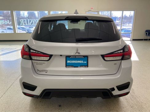 Used 2024 Mitsubishi Outlander Sport SE image 6